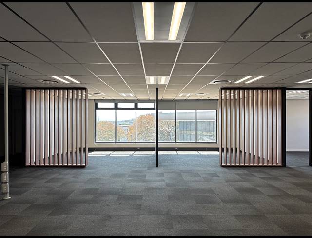 1,678.60M² OFFICE TO LET IN LA LUCIA